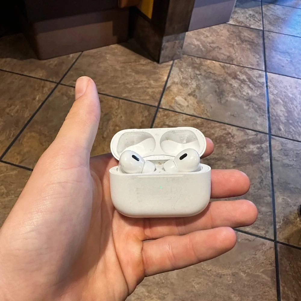 Wireless Earbuds with Charging Case - White